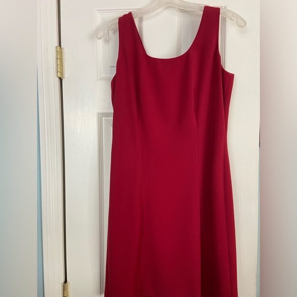 Red midi dress - Picture 1 of 5